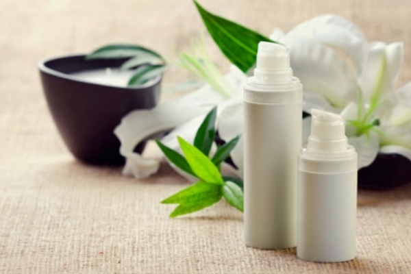 化粧品⼩売業C社様