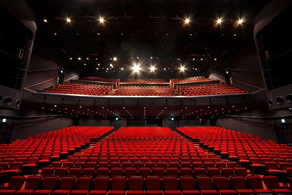 四季株式会社（劇団四季）