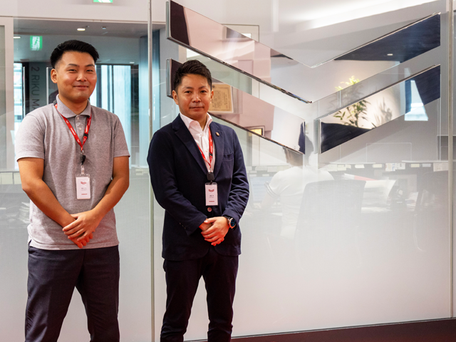 ヤンマーホールディングス株式会社 株式会社ヤンマービジネスサービス 総務サービス部GAセンター ビジネスサポートG　末廣 学様（右）、阪本 大生様（左）